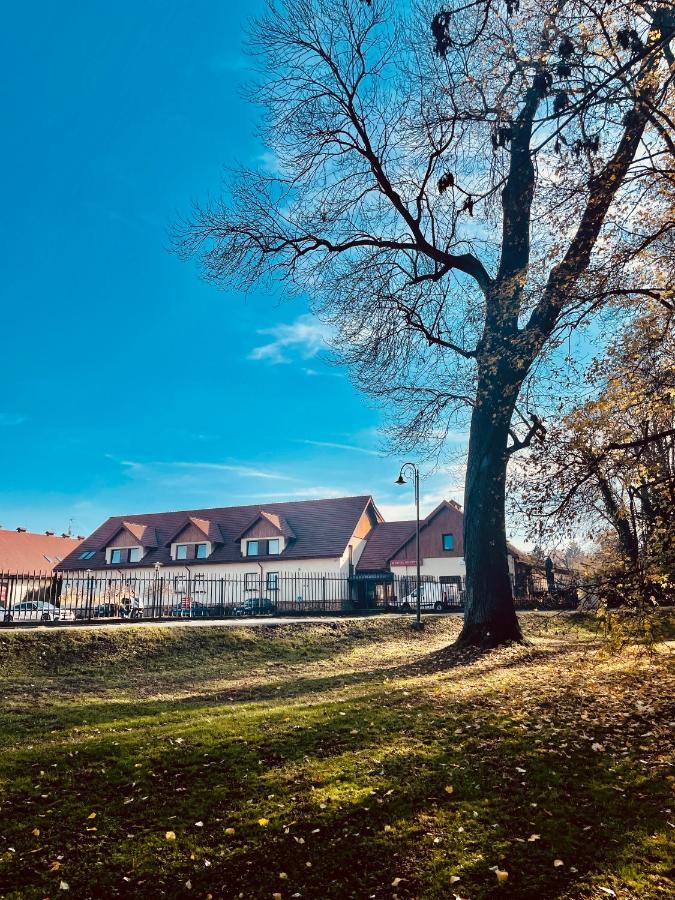 Park Hotel & Fitness Club Rzeszow Exterior photo